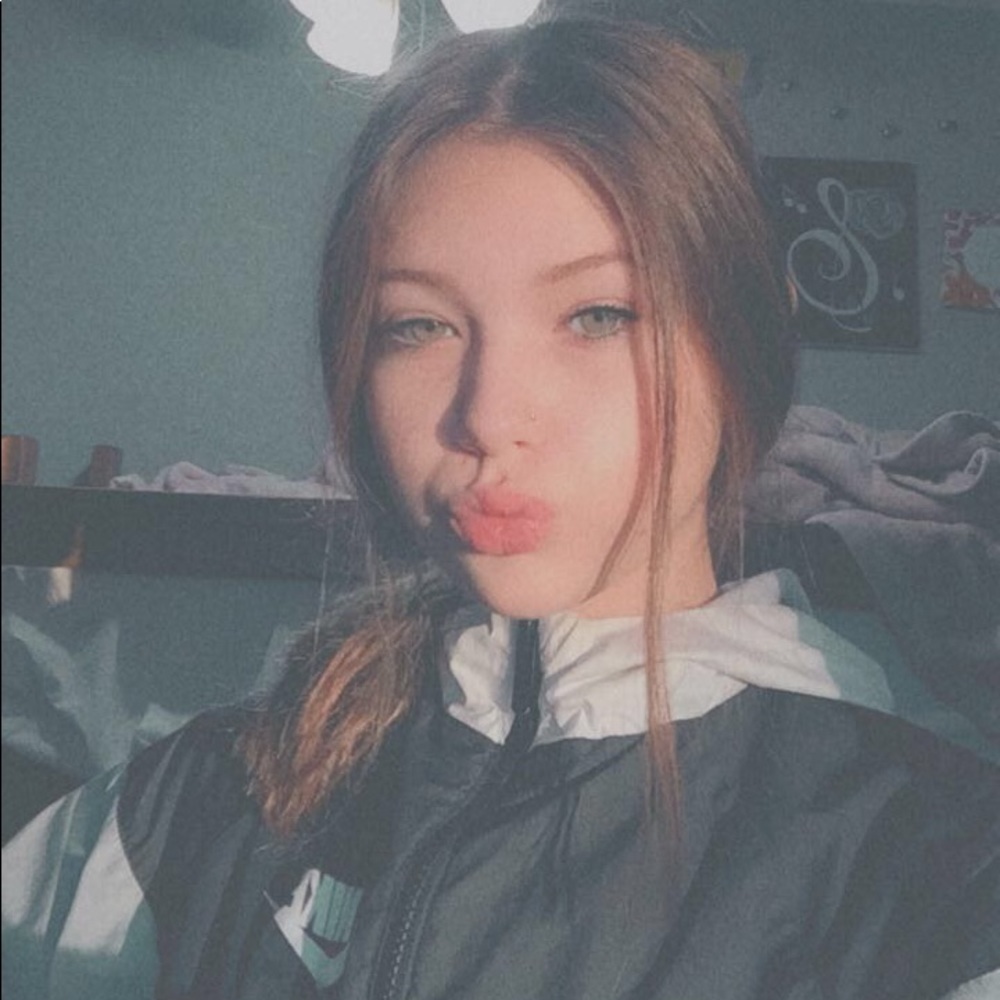 Meet your Posher, Reyna